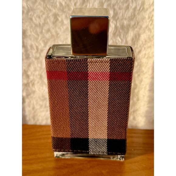 Burberry London for Men Eau de Toilette Plaid Fabric Bottle – 100ml Tester - Picture 3 of 4